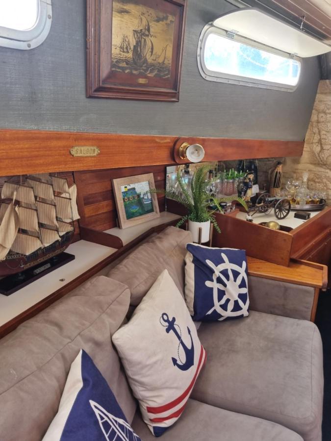 Traditional Boat Hotel Thorpe  ภายนอก รูปภาพ