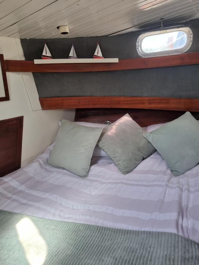 Traditional Boat Hotel Thorpe  ภายนอก รูปภาพ