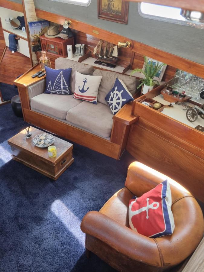 Traditional Boat Hotel Thorpe  ภายนอก รูปภาพ